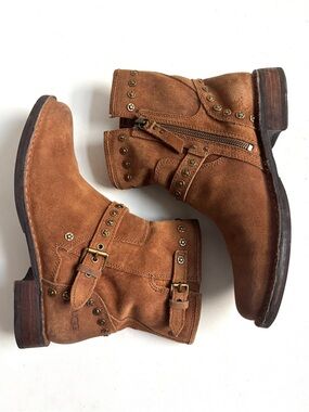 UGG Fabrizia Chestnut Suede Leather  Moto Studded Ankle Boots Side Zip Size 9.5